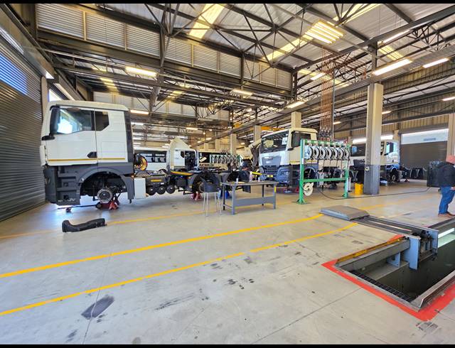 4,005M² WAREHOUSE FOR SALE IN CITY DEEP